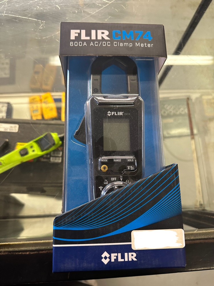 FLIR Cm74 600a Clamp Meter