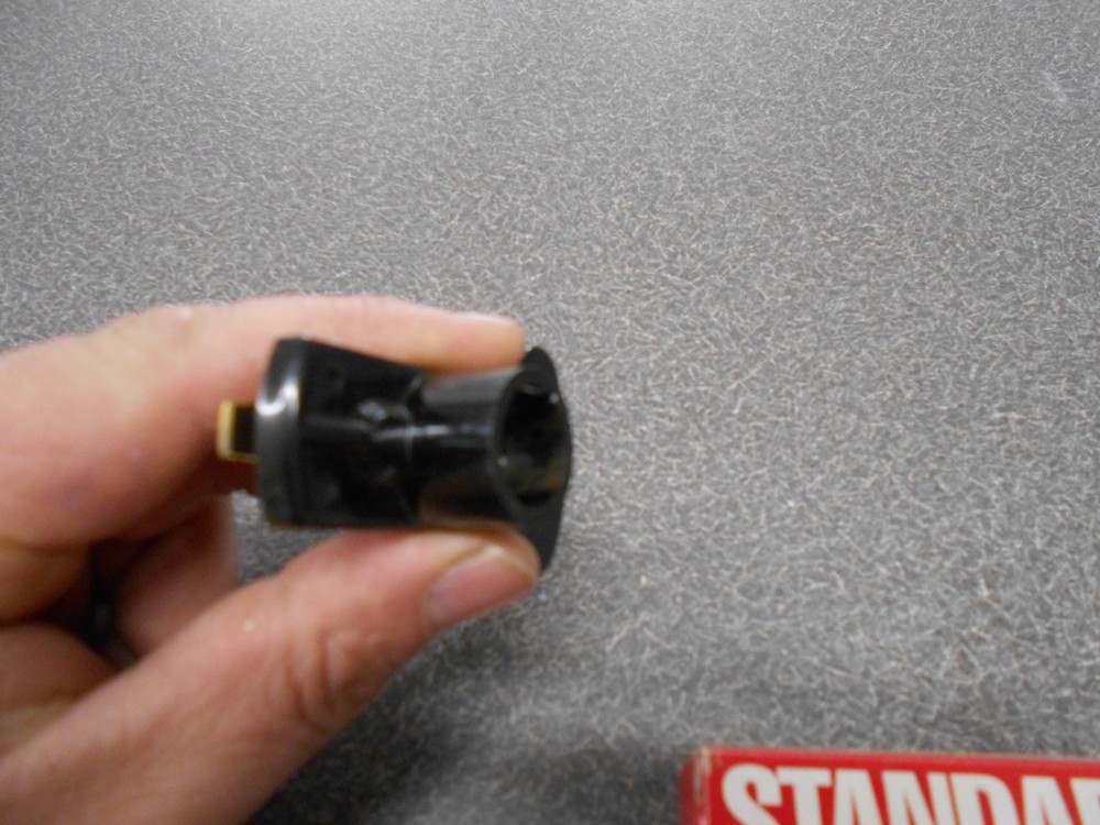 Standard AL99 Distributor Rotor with Brass terminal, NOS!