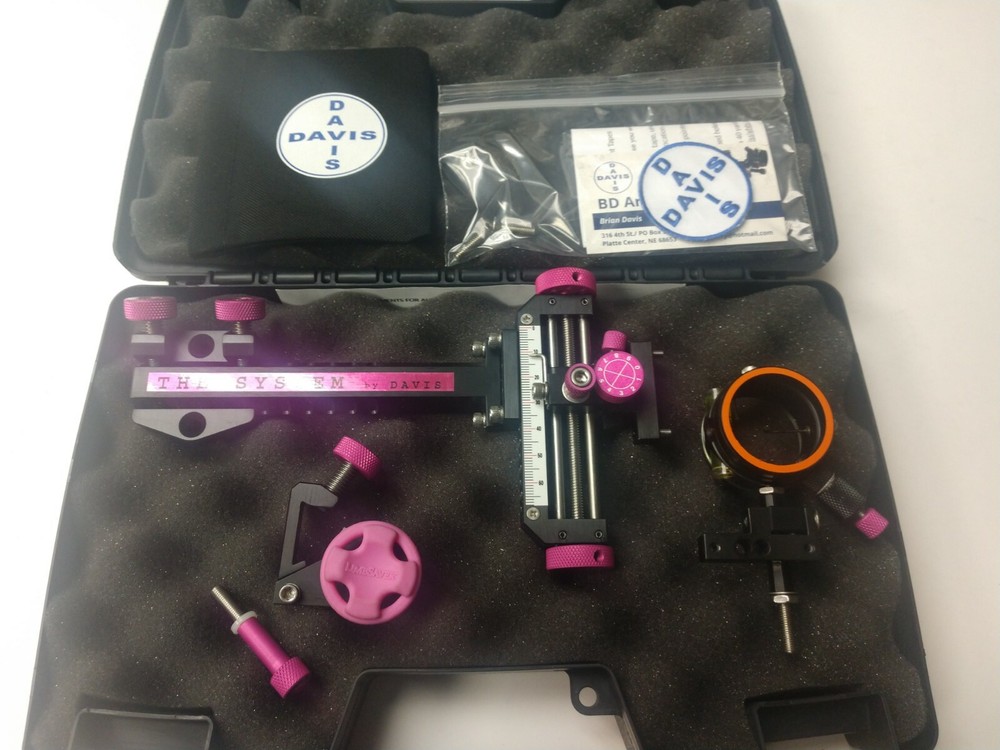 4" DAVIS TARGET SIGHT- Double knob-5.75 -black/pink knobs-scope .010 green.