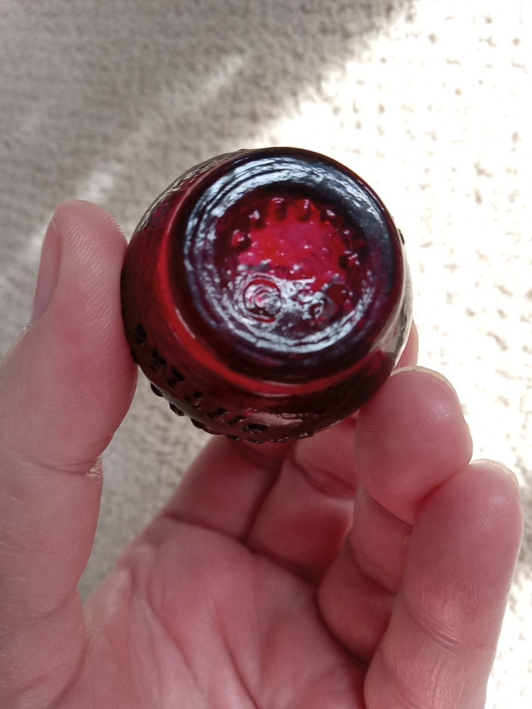 Ball And Claw Bitter Bottle/Deep Red