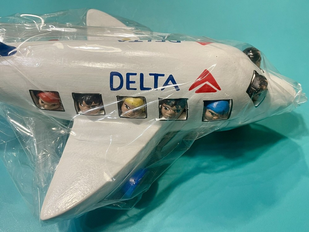 HUGE DELTA AIRLINES HAND PAINTED CERAMIC PLANE
