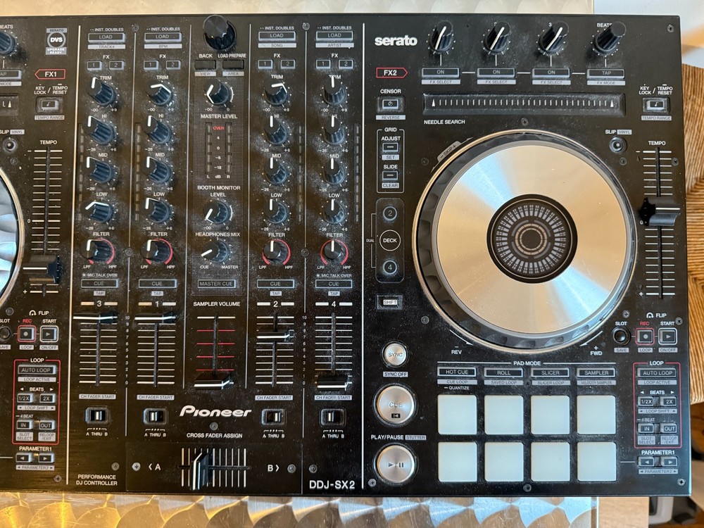 Pioneer DDJ-SX Digital DJ Controller black