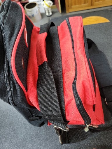 RED/BLACK : Ebonite bowling bag. Child Size