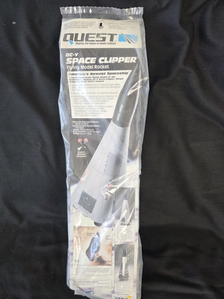 Quest Vintage Model Rocket DC-Y Space Clipper #3004