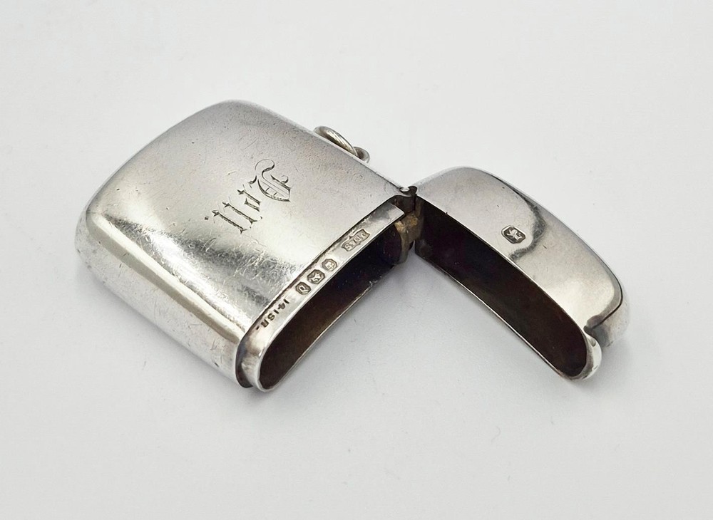 VICTORIAN STERLING SILVER VESTA CASE Sheffield 1896