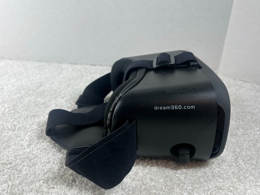 Tzumi Dream Vision - Virtual Reality Headset with Bluetooth