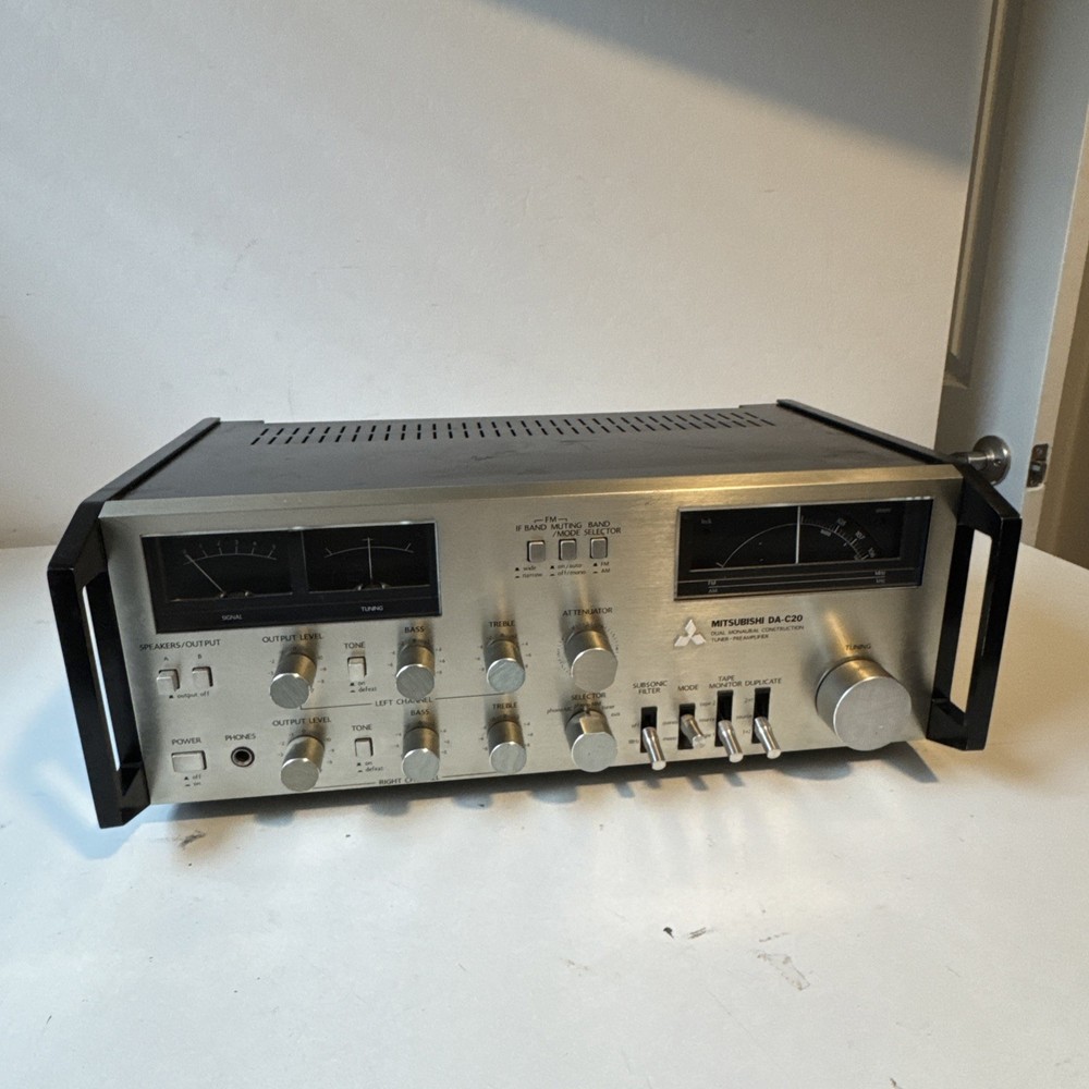 MITSUBISHI DA-C20 Preamp + Tuner + MM & MC Phono