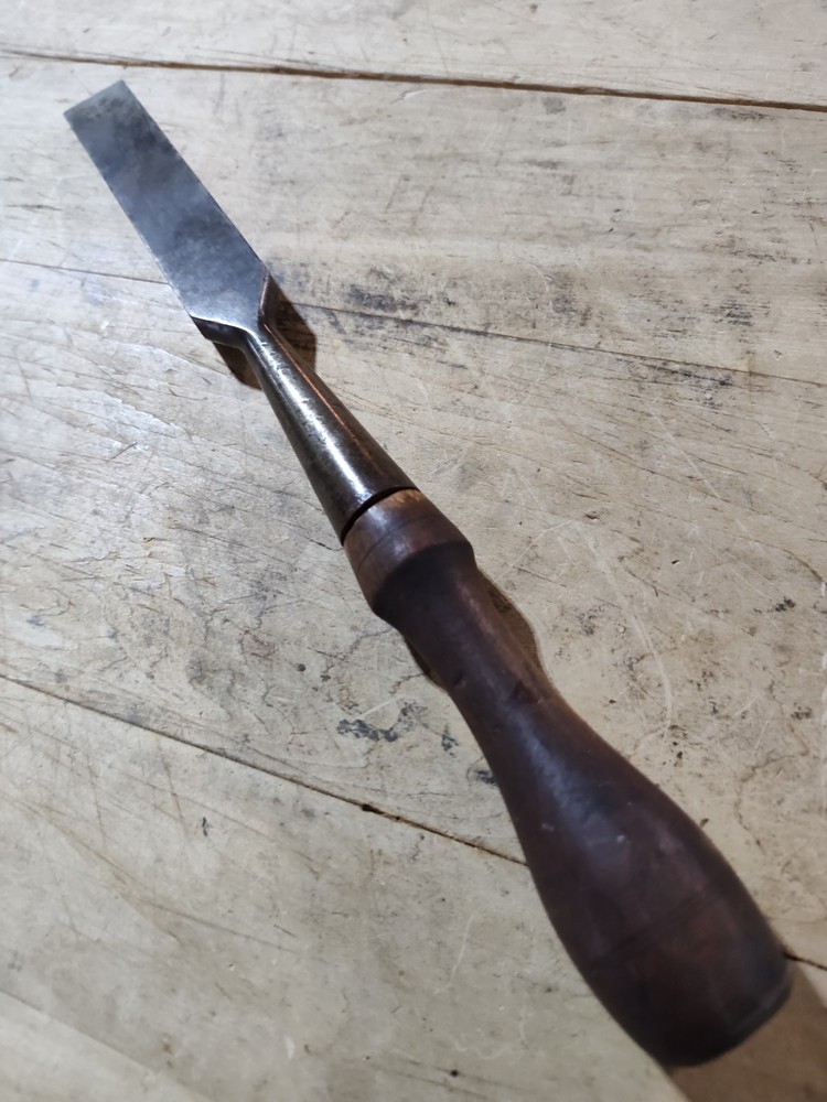 Antique Ohio Tool 7/8" Bevel Edge Socket Chisel Timber Framing