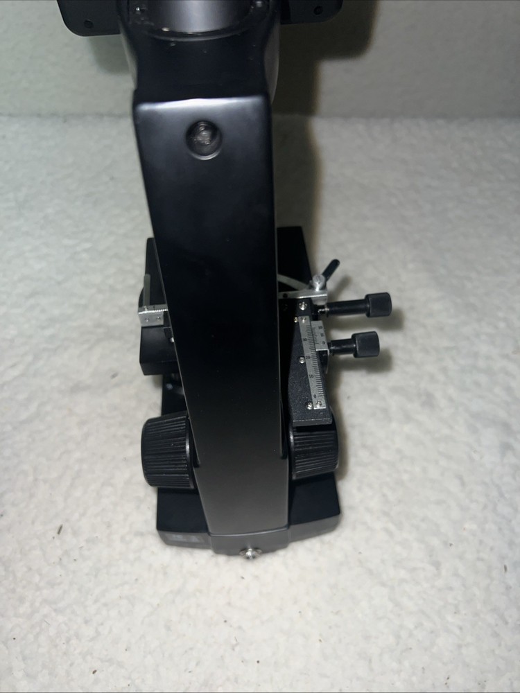 CELESTRON 44340 3.5" LDM LCD DIGITAL MICROSCOPE WITH ACCESSORIES