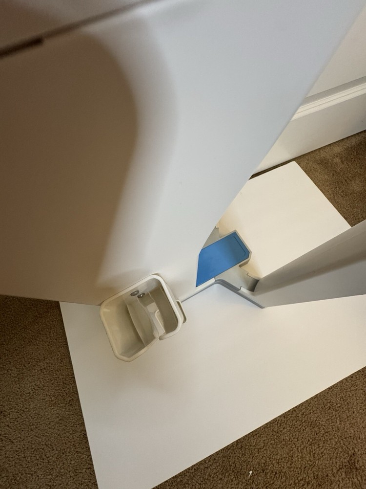 Nintendo Wii Storage Tower Stand 36" Game & Controller Rack EUC