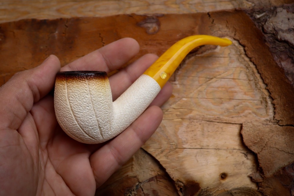 Rustic Patterned Special Hand Crafted Lee Van Cleef Meerschaum Pipe