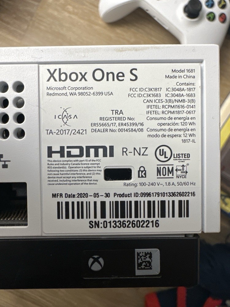 Xbox One S 1TB Console White Bundle 2 Controllers + 4 Games Tested Working