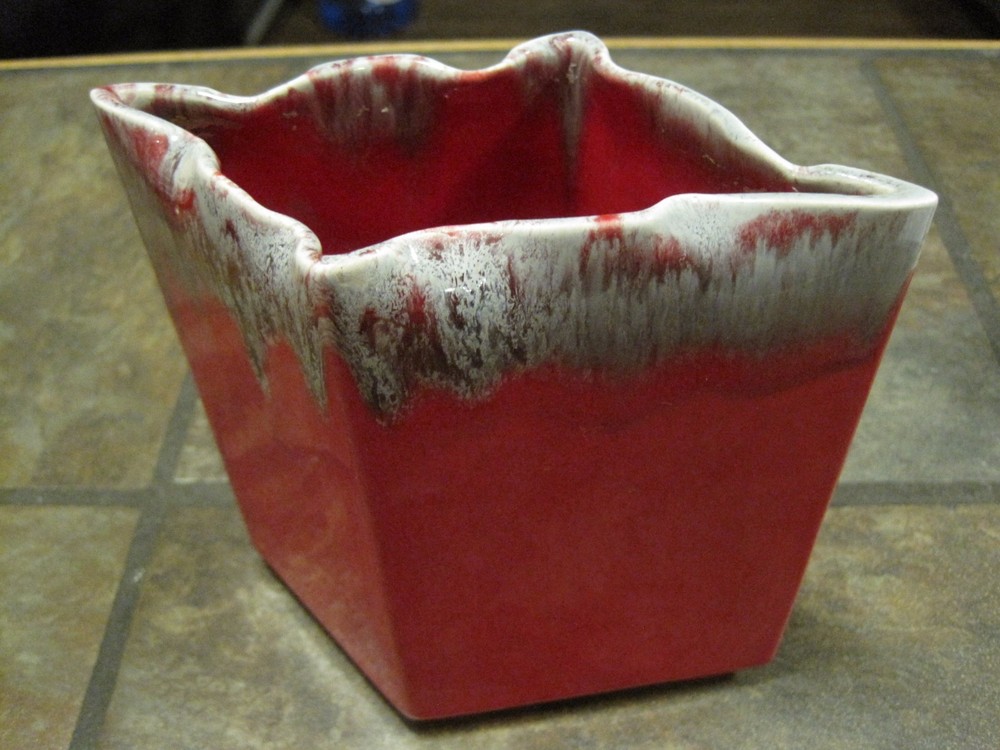 CALIFORNIA POTTERY RED DRIP VASE / PLANTER, EUC, MUST SEE