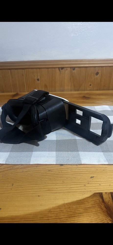 Utopia 360 Virtual Reality 3D Headset with Bluetooth Controller
