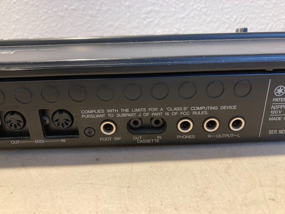 YAMAHA RX15 Digital Rhythm Programmer Drum Machine