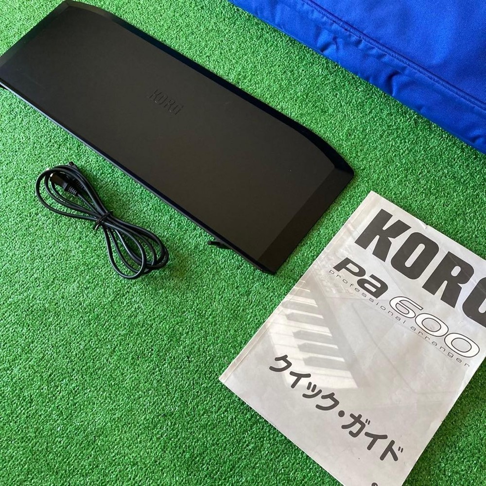 KORG Pa600 Professional Arranger Keyboard