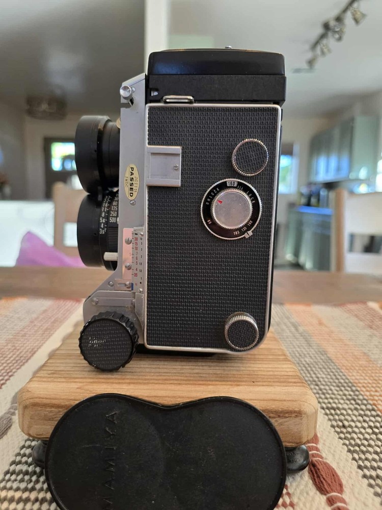 1960s Mamiya C33 professional camera