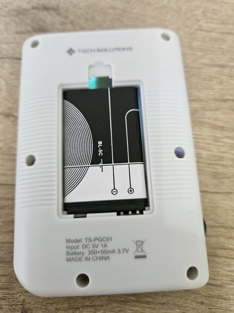 CLASSIC ARCADE Handheld Video Game System w/200 Games By Tech Solutions