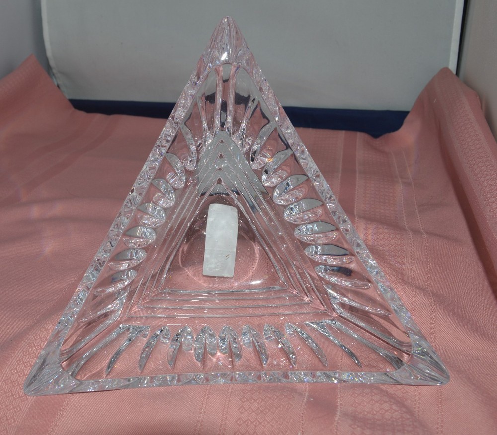 Mikasa Lead Crystal Clear Vertical/Horizontal Cut Triangle Bowl Twilight Pattern