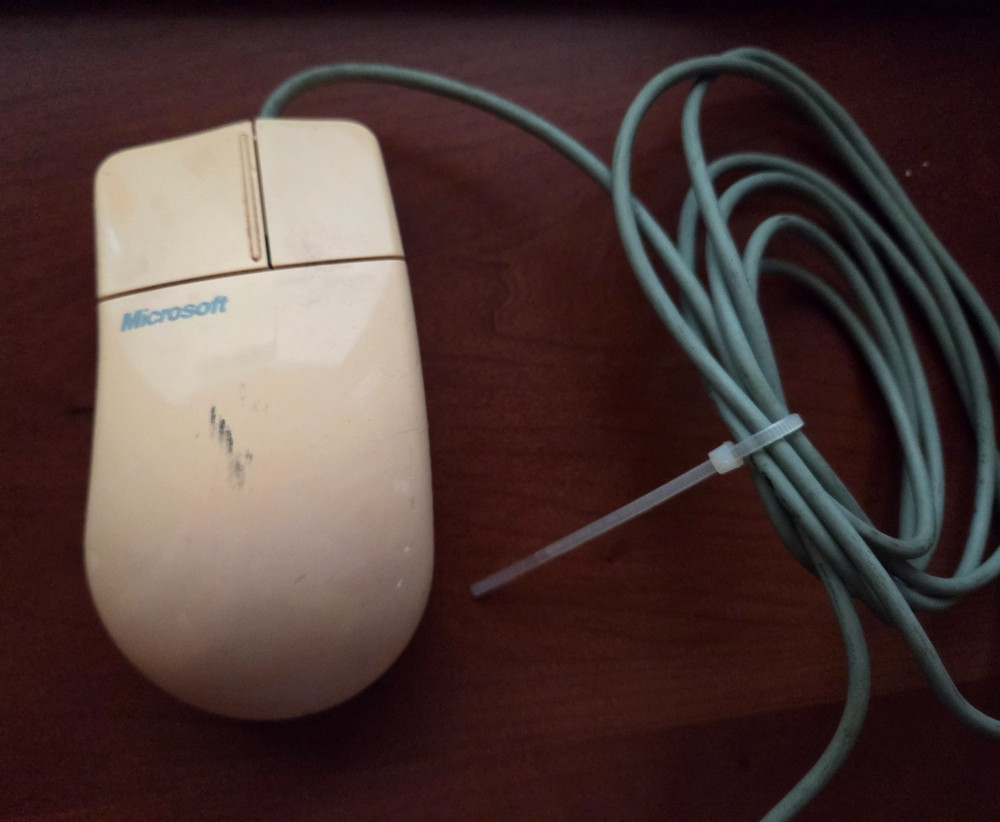 Microsoft 2 Button PS/2 Mouse Port Compatible Mouse 2.0, White - Working, tested