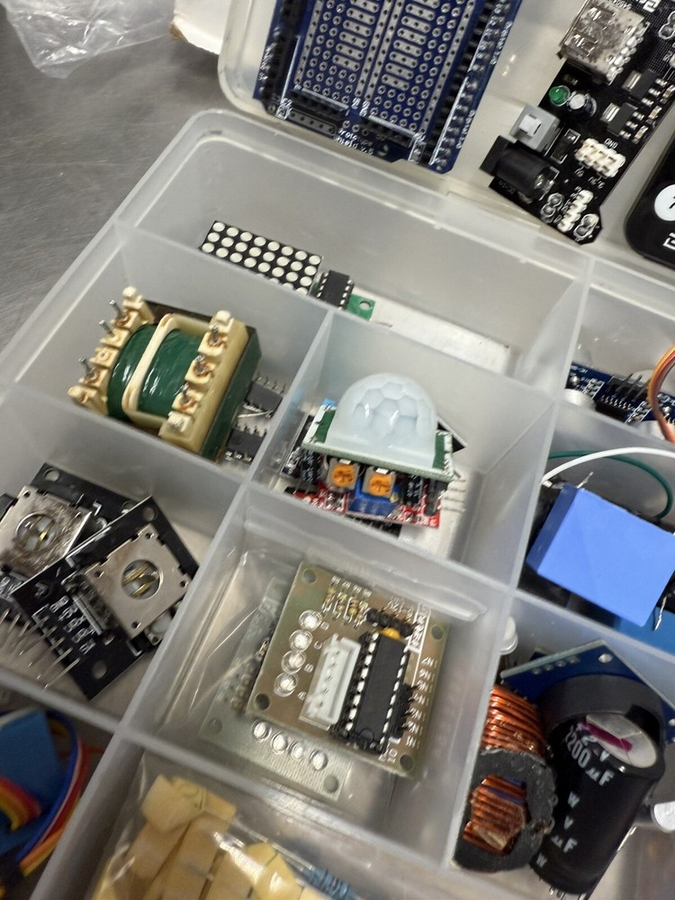 Solid State Electronics Project Kit See Photos Mostly New Never Used Open Box