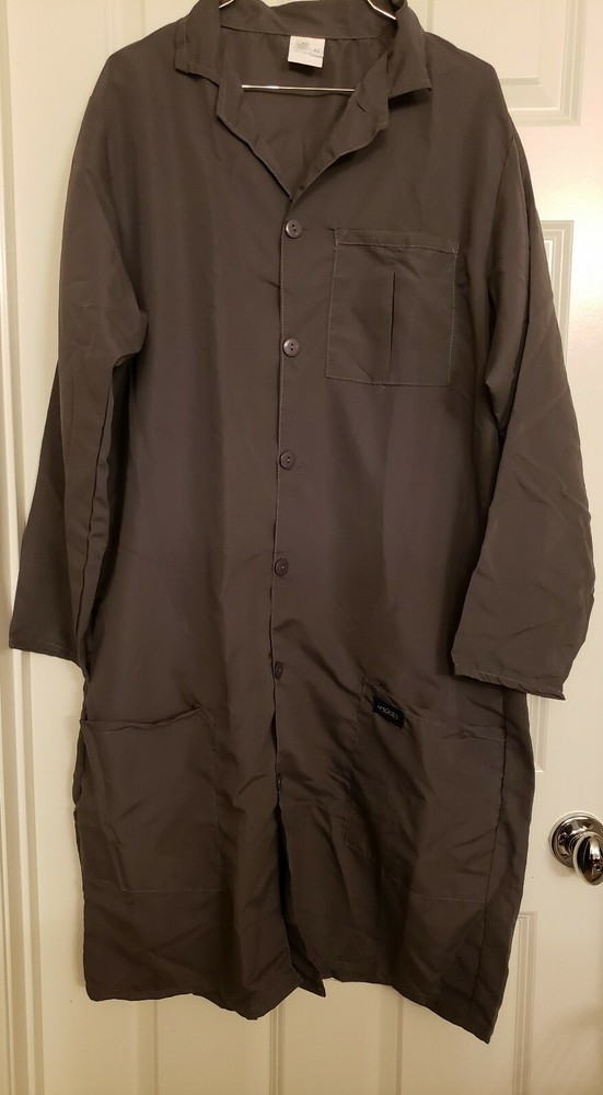 🎉Lab Gown- size M 42