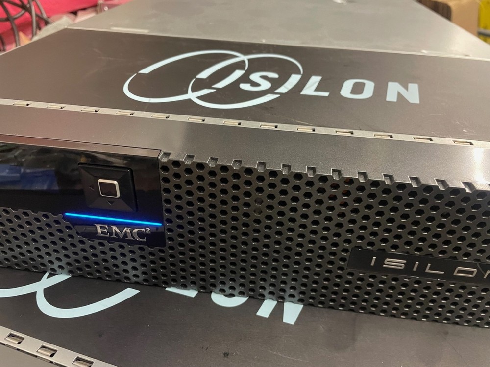 EMC Isilon X210 node 610-0018-06 no disk drives. includes 3 x 8gb dimms.