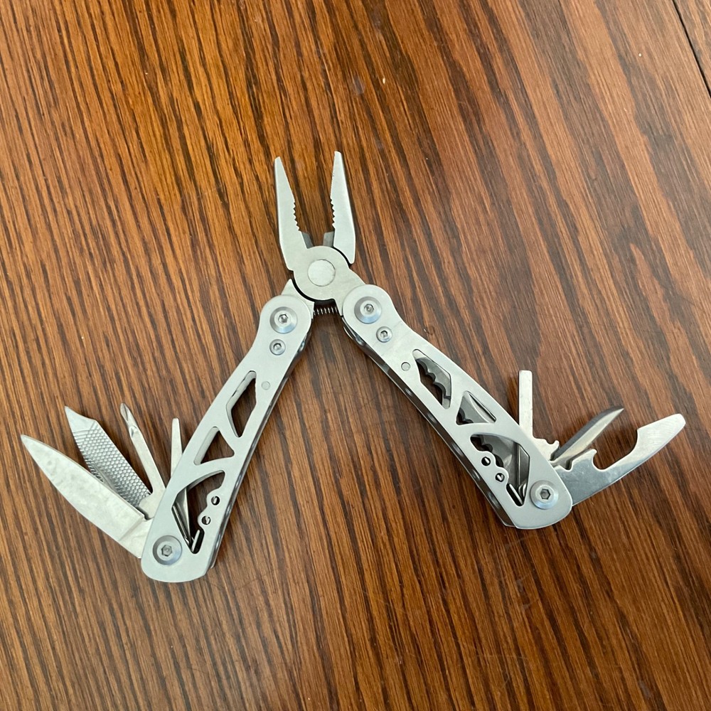 Small Multi Tool with pouch