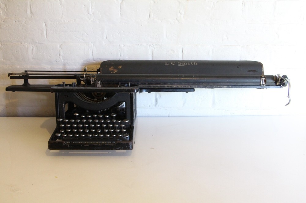 Antique LC Smith Typewriter - Extra long bar - Rare Typewriter
