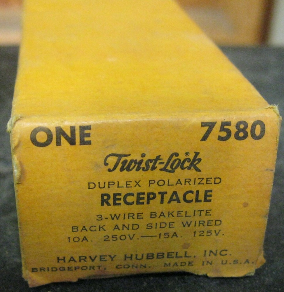 Hubbell Twist-Lock 7580 Duplex Polarized Receptacle 3W 10A