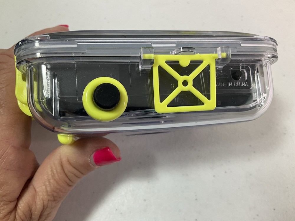 SUNNYLIFE Kid’s Underwater Camera. Never Used.