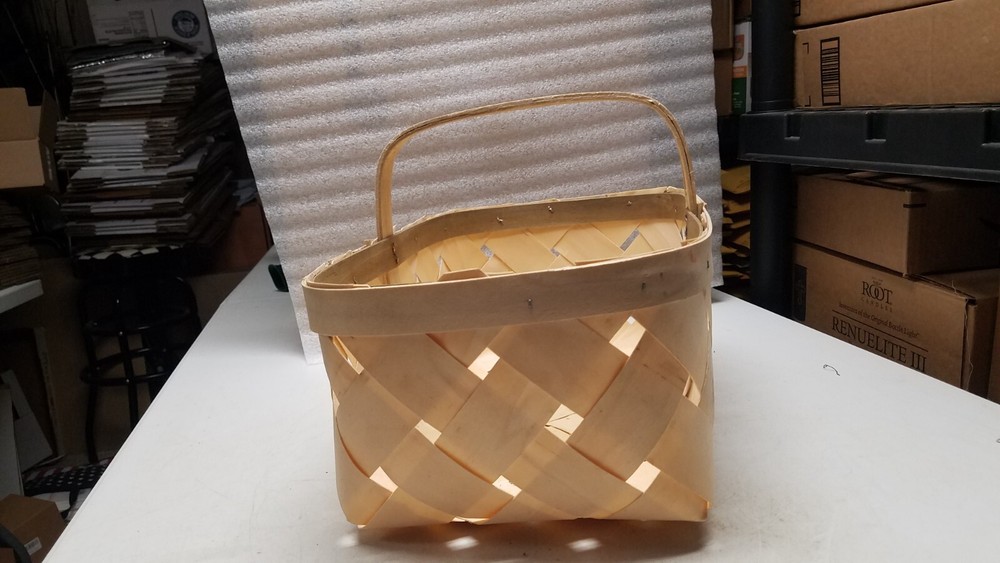 Weaved Wood Basket with Handle (C)
