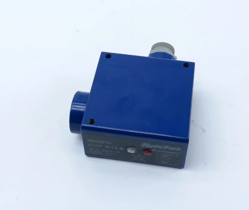 Schneider / HydePark SM554B100 Superprox Proximity Sensor 12-24Vdc