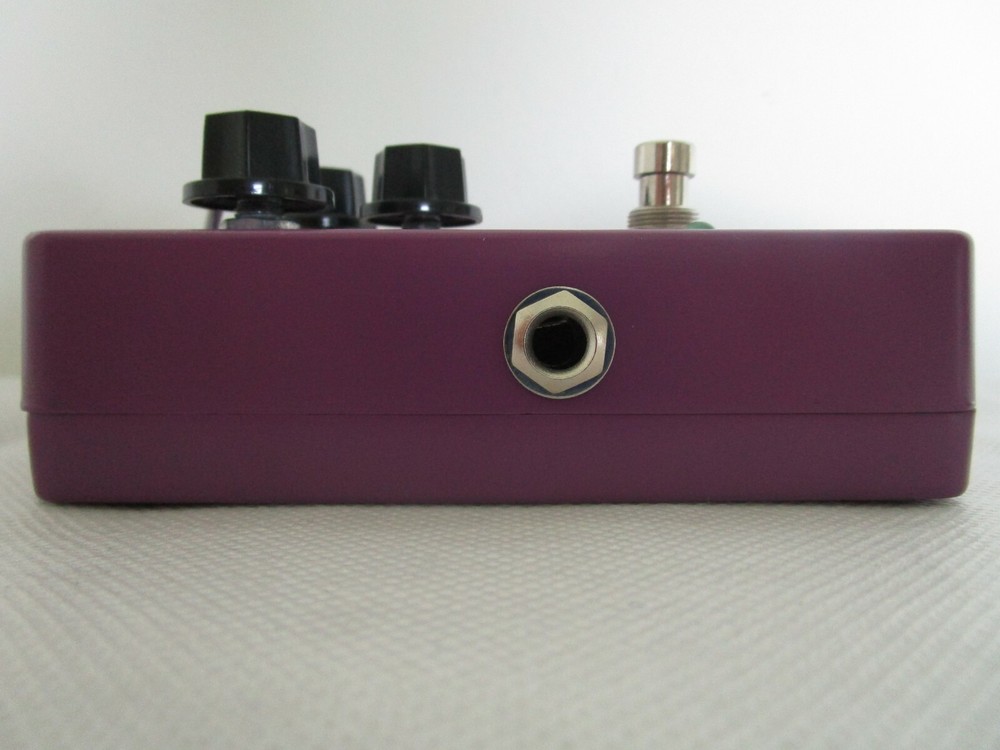 AURAL DREAM AD-A04 BOLD DISTORTION ANALOG PEDAL 2 MODES & TRUE BYPASS PURPLE