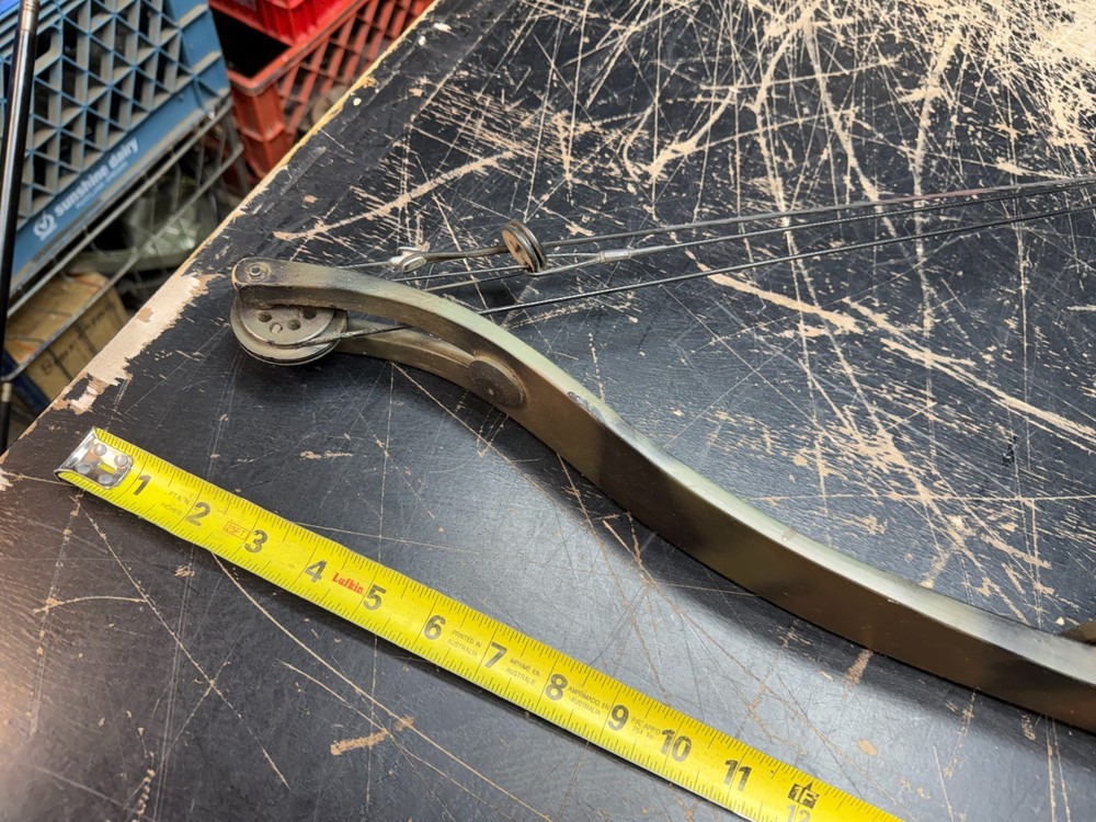 Golden Eagle Hunter Compound Bow 65-80lbs 30" 1980's