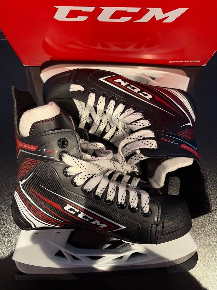 JR CCM Skates Player Size EU 37