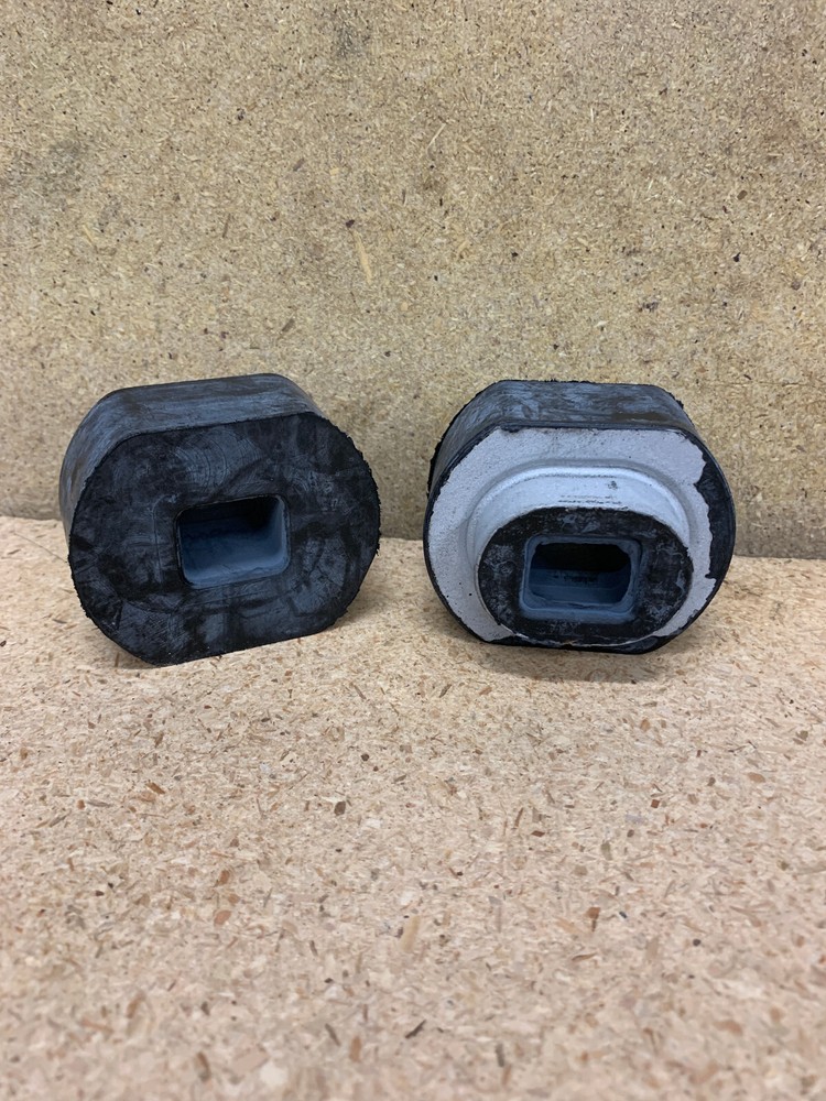 Rubber mount/HMMWV 5342-01-189-5452 (2-Each)