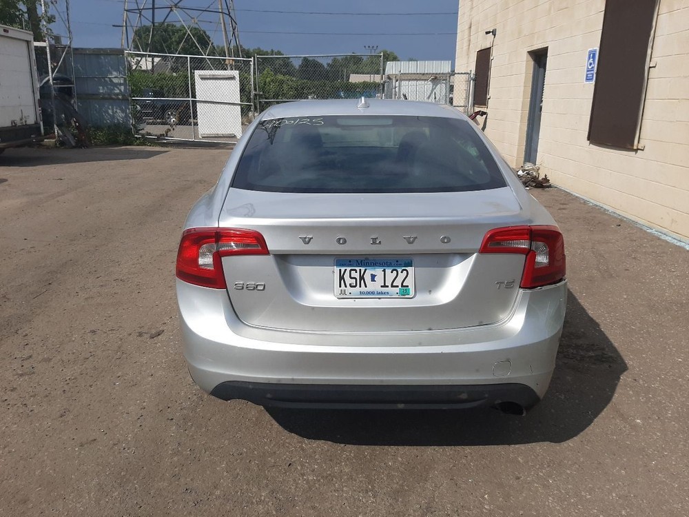 S60 2012 High Mounted Stop Light 1055605