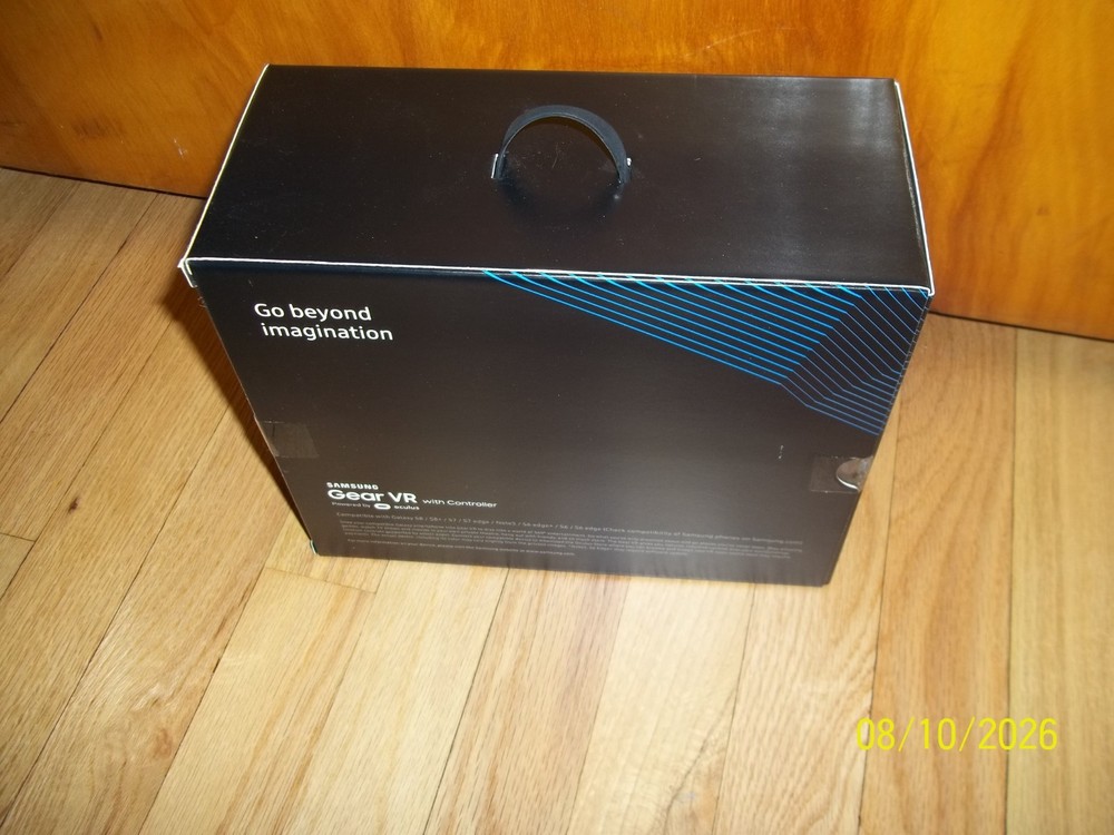 Samsung Gear VR Black Smartphone Virtual Reality Headset With Oculus Controller