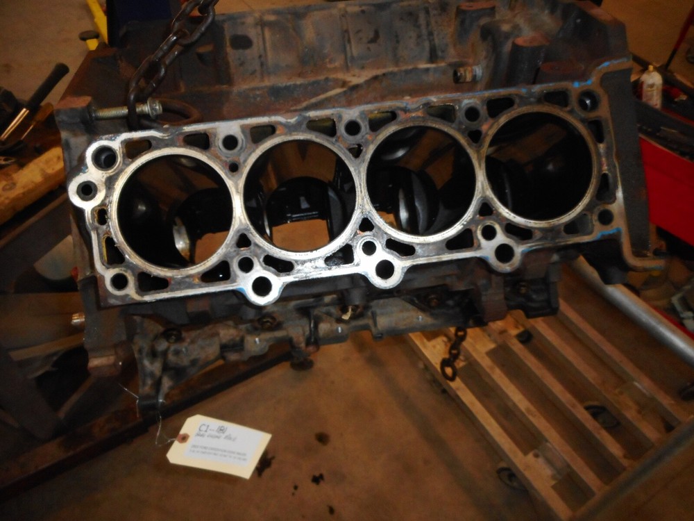 2005 FORD EXPEDITION EDDIE BAUER BARE ENGINE BLOCK