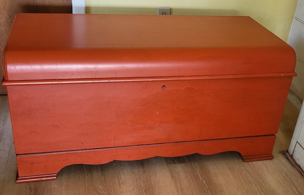 Bluebird Cedar Chest Brown Solid Wood Rectangular Storage Chest Trunk Hinged Lid