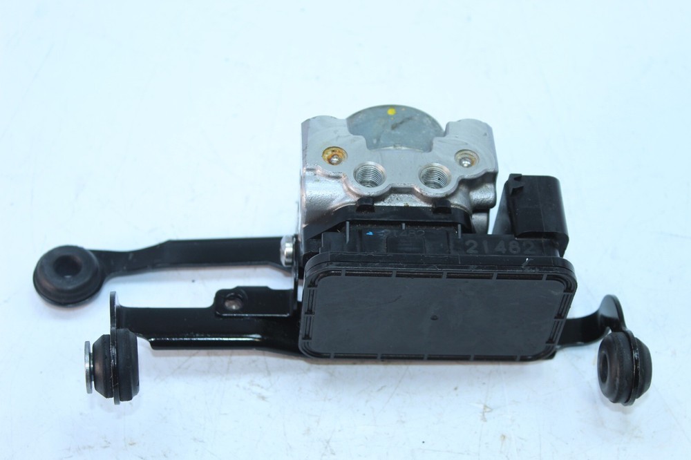 2014 TRIUMPH SPEED TRIPLE ABS PUMP UNIT MODULE T2024104
