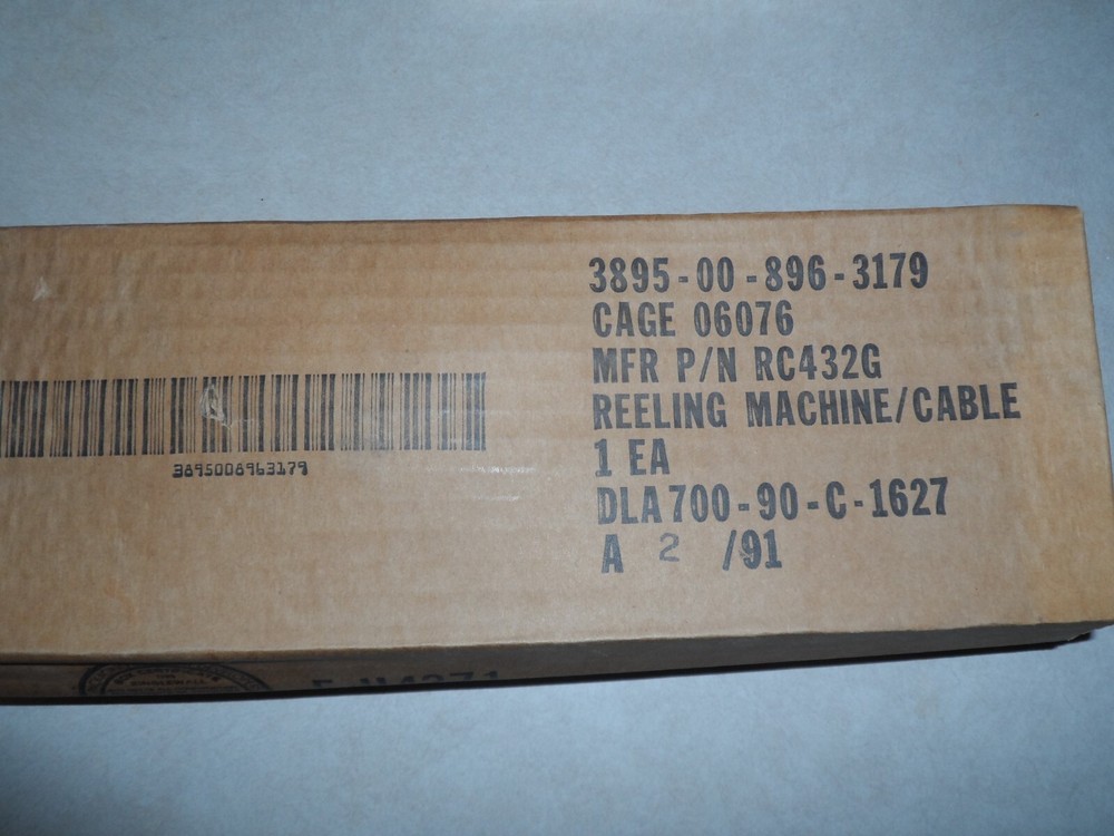 MILITARY ANTENNA REELING MACHINE (NOS)