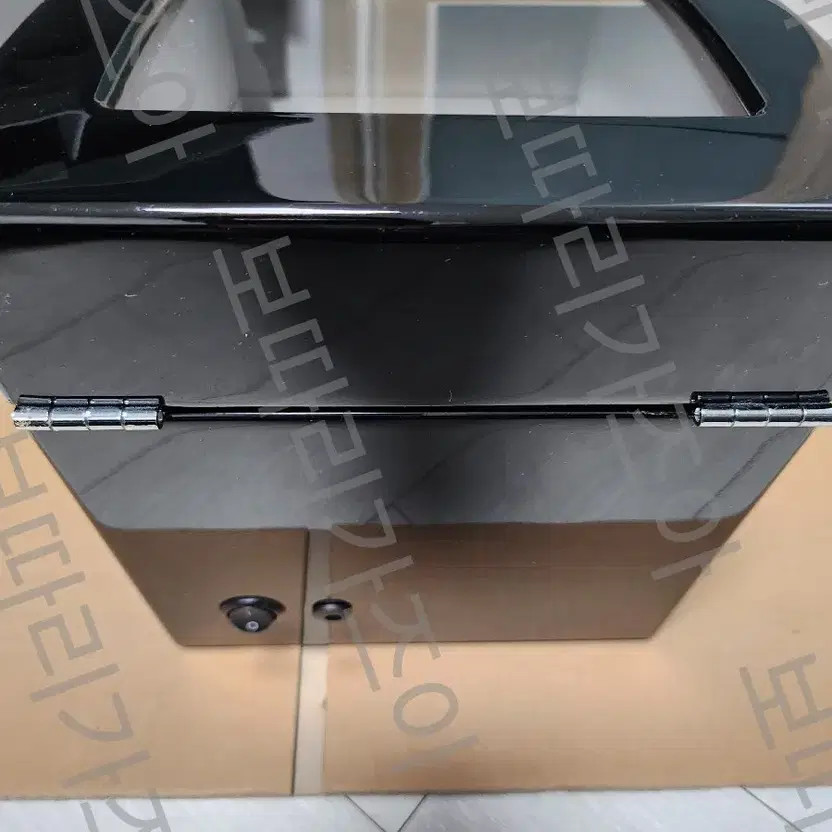 Watch Winder Case with Slight Use Official