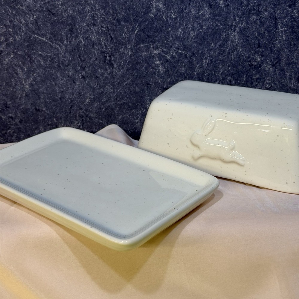 Carrot Patch Cottage Happy Easter Butter Dish 2278m