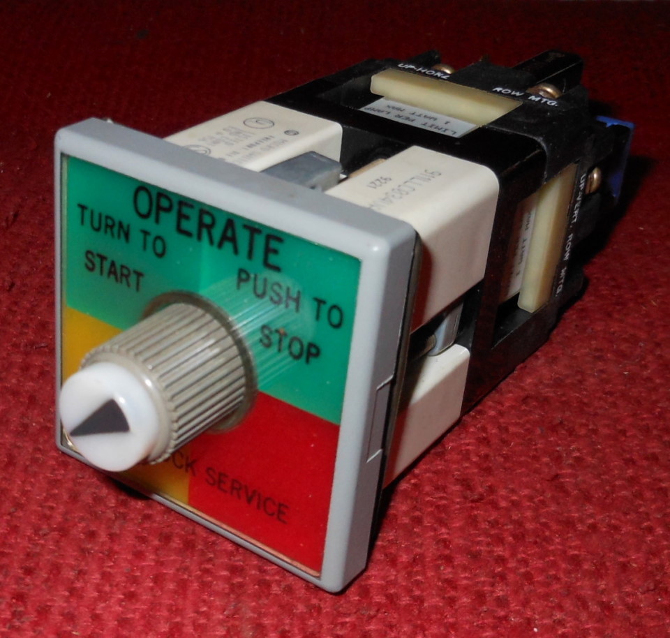 Microswitch - Illuminated, Start / Stop Switch - Catalog #911LLC034VA