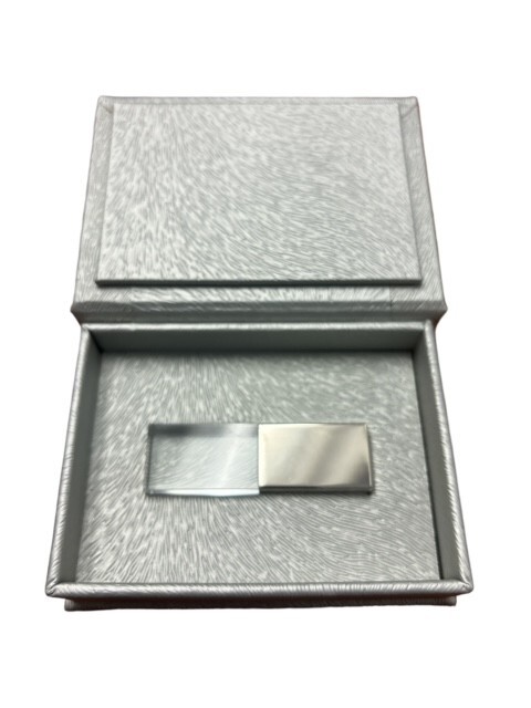 Silver Crystal USB 3.0 64 GB &Case