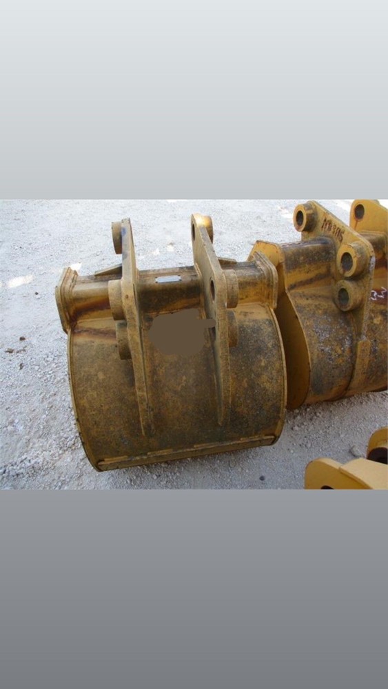 Deere Backhoe Bucket 197749