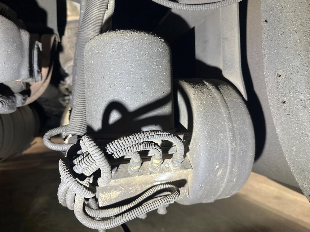 Bendix AD-IS Air Dryer - Used