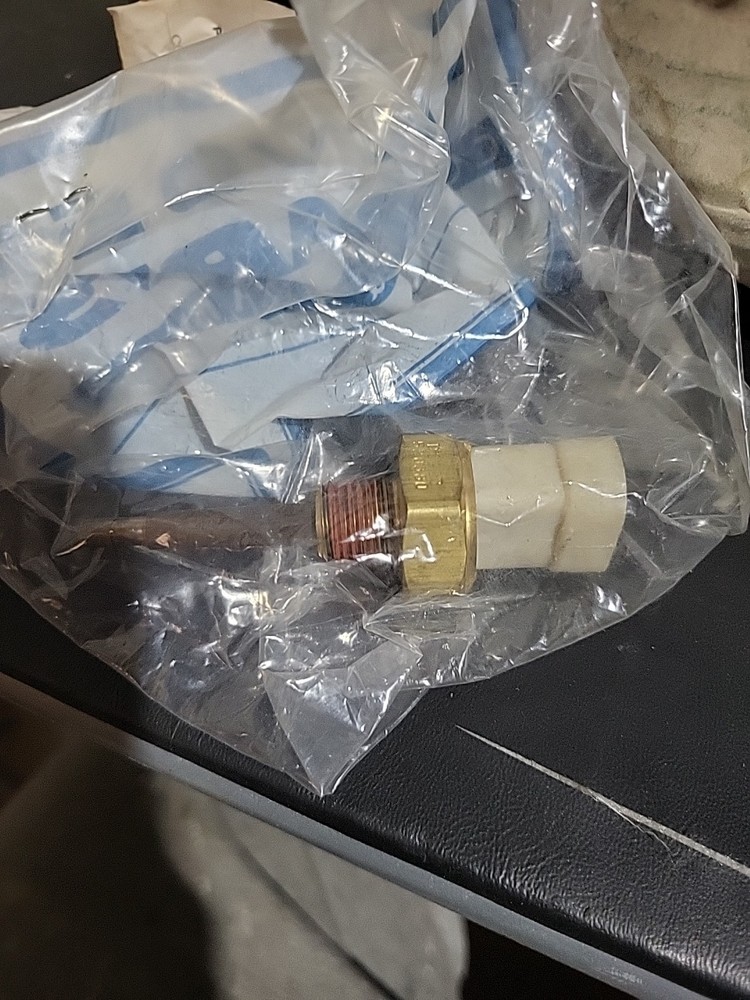 Kysor 5022-02187-04 Engine Coolant Level Sensor Probe